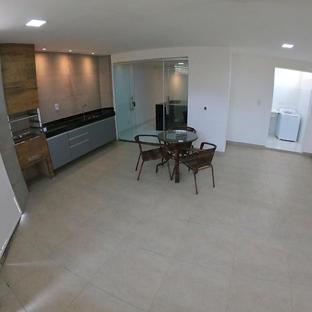 Th 101 - Flat Com Banheira De Hidromassagem Apartment โกเวร์นาดอร์ วาลาดาเรส ภายนอก รูปภาพ