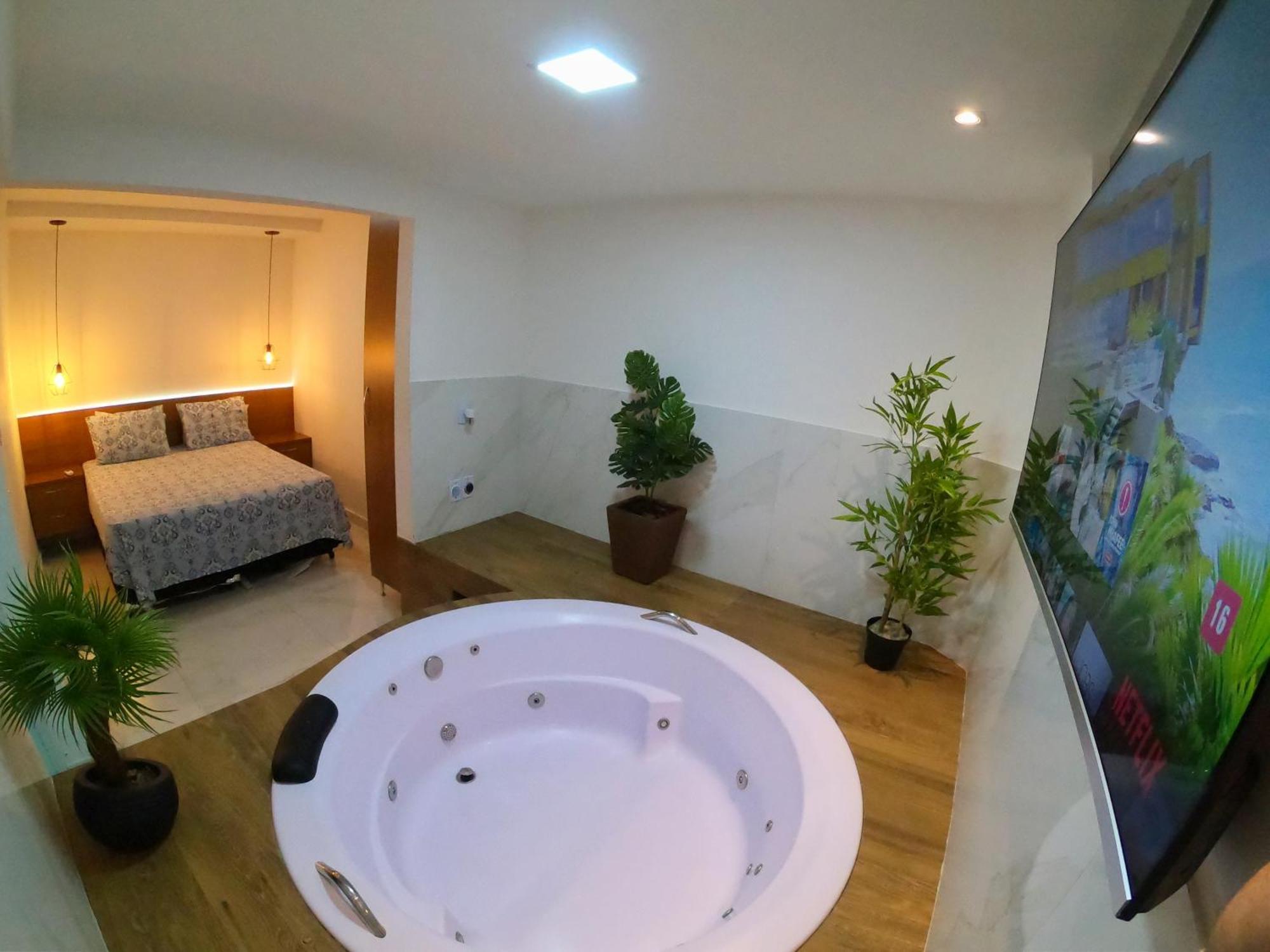 Th 101 - Flat Com Banheira De Hidromassagem Apartment โกเวร์นาดอร์ วาลาดาเรส ภายนอก รูปภาพ