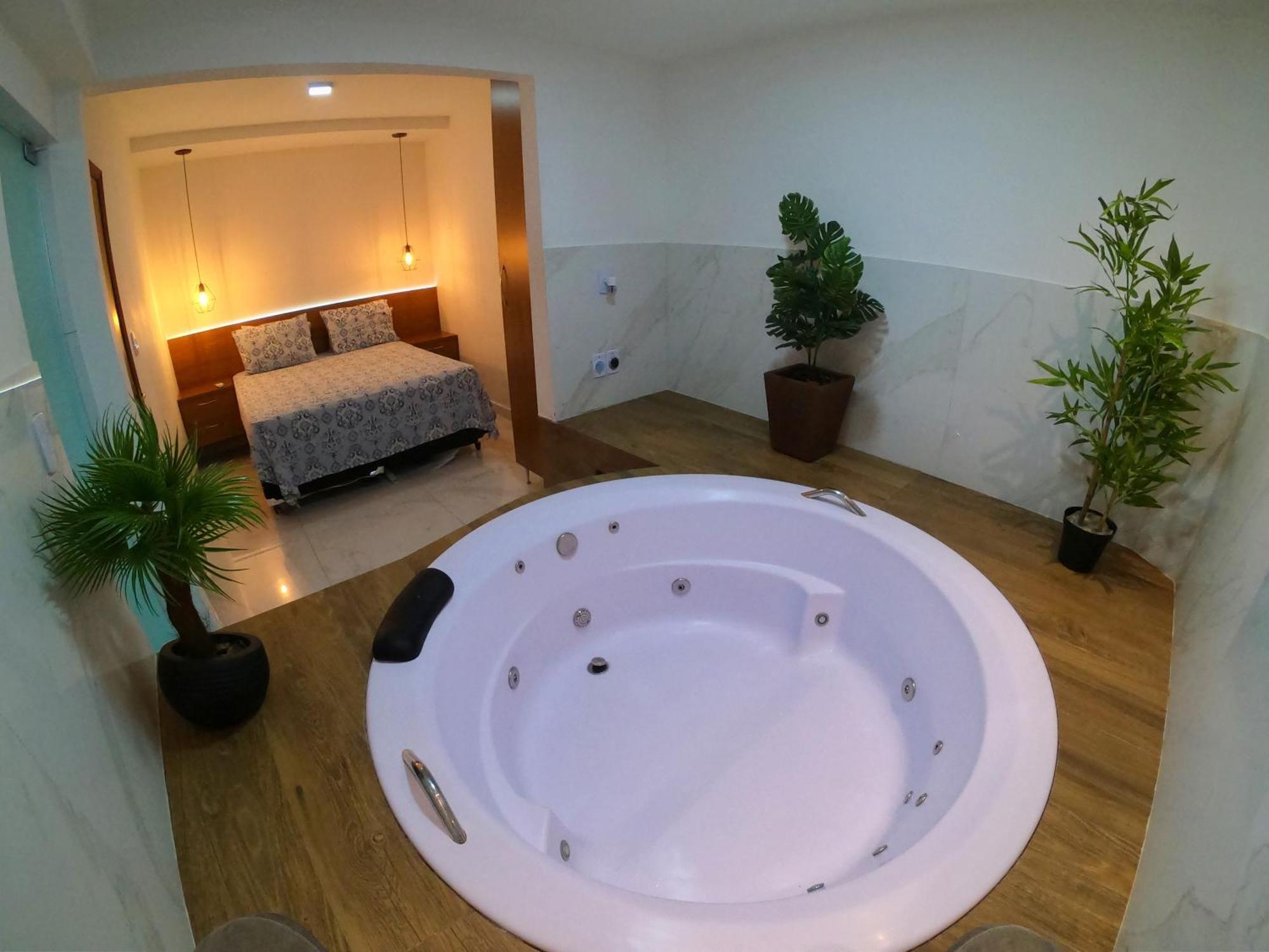 Th 101 - Flat Com Banheira De Hidromassagem Apartment โกเวร์นาดอร์ วาลาดาเรส ภายนอก รูปภาพ